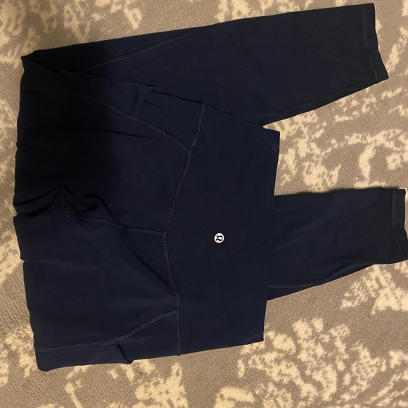 Lululemon HR align with pockets 25” - Picture 2 of 7